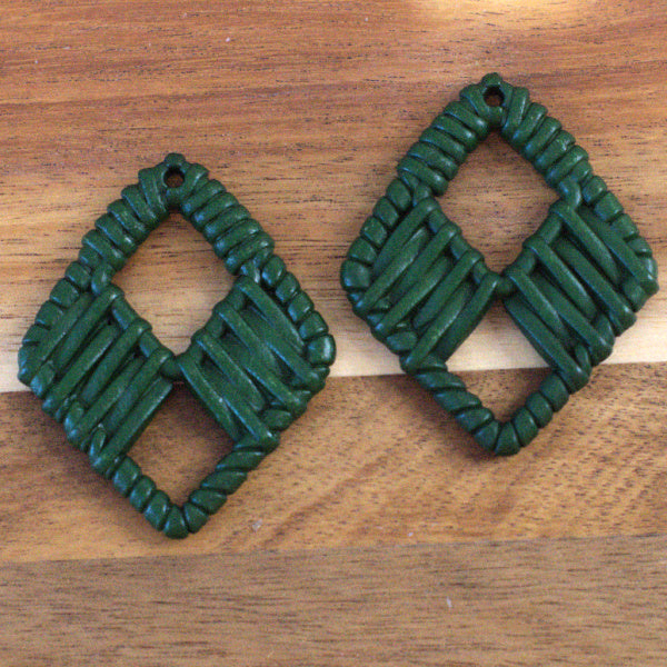 Acrylic Rattan Style Pendants, Pine Green, Large Diamond, 2pcs