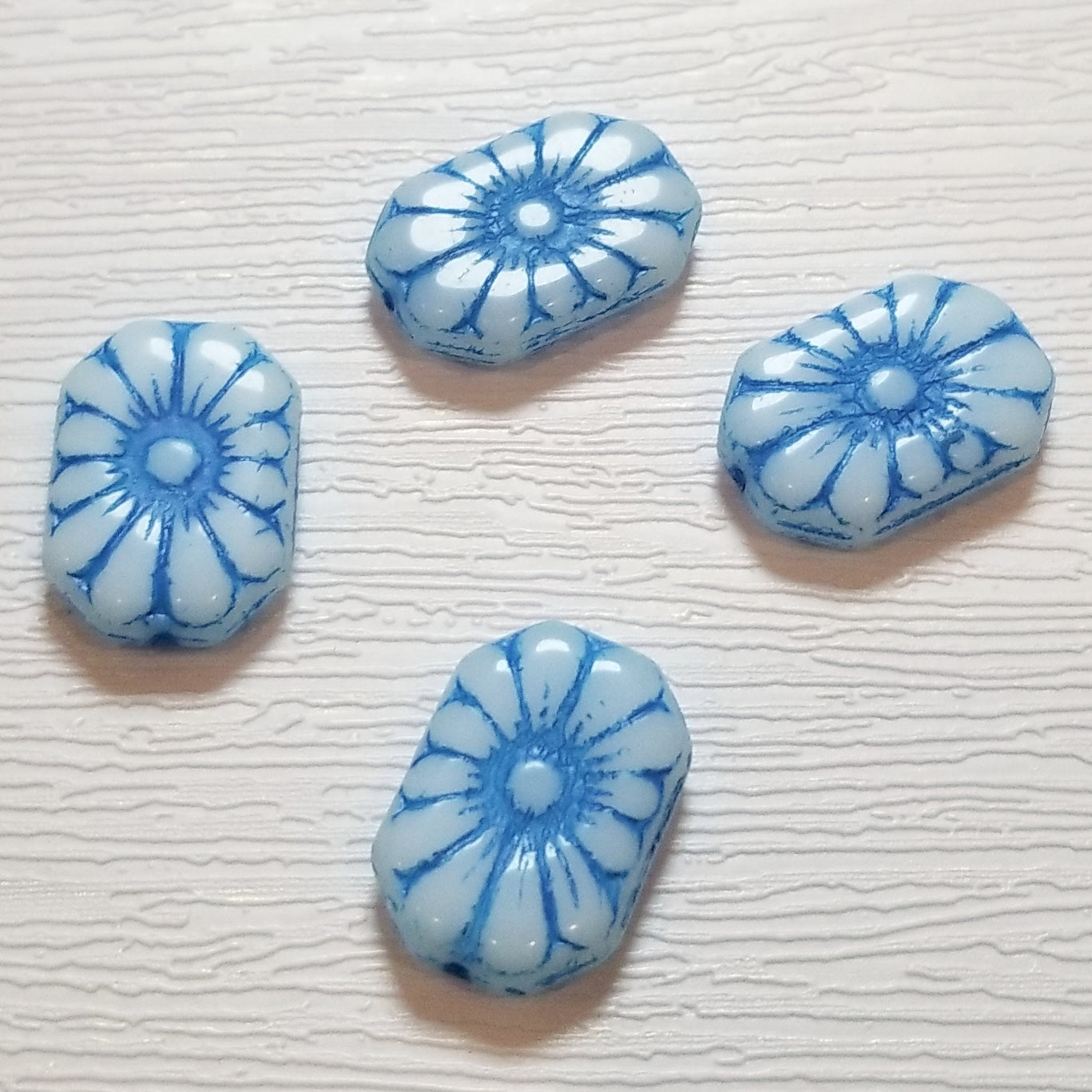 White w/ Turquoise Blue Detail Art Deco Daisy Czech Glass Flower Beads