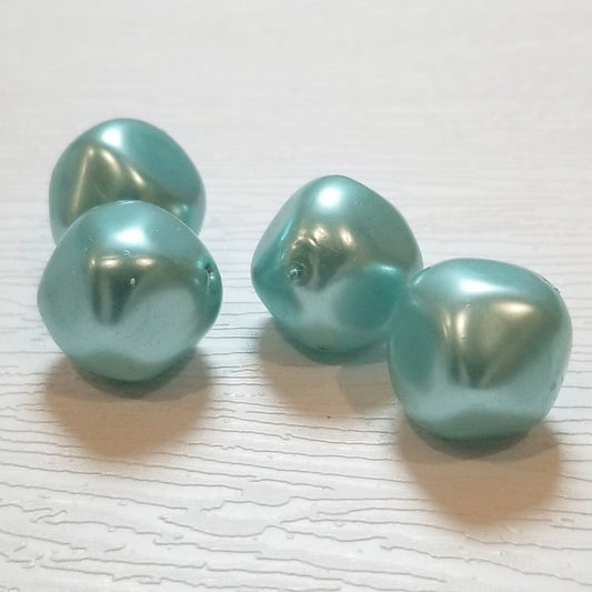 22mm Pastel Blue Vintage Pearl Plastic Bicone Nugget Beads