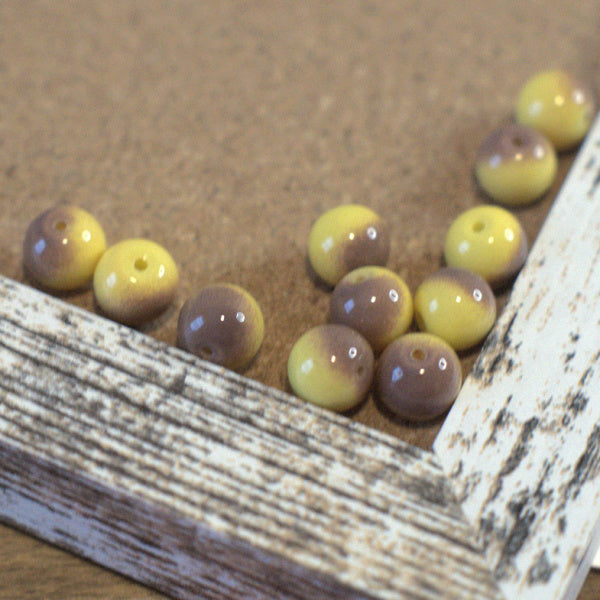 Retro Glossy 10mm Two-Tone Porcelain-Look Round Beads, Cocoa Banana
