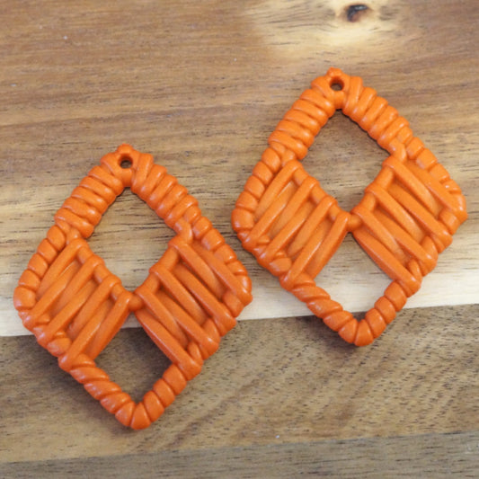 Acrylic Rattan Style Pendants, Pumpkin Orange, Large Diamond, 2pcs