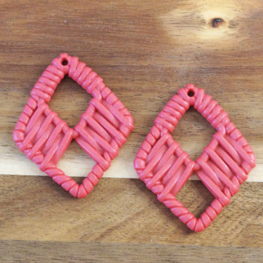 Acrylic Rattan Style Pendants, Bright Pink, Large Diamond, 2pcs