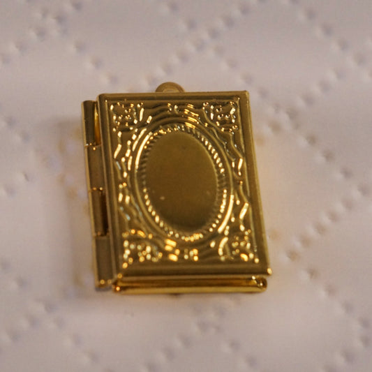 Gold Book Locket Pendant with Oval Frame, 26.5 × 19mm
