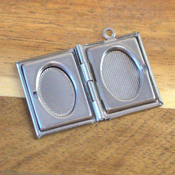 Silver Book Locket Pendant with Oval Frame, 26.5 × 19mm