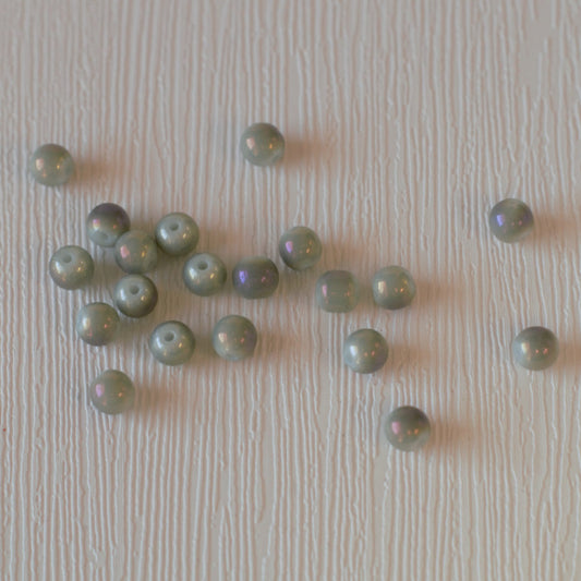 6mm Round Glass Beads - Light Grey with Purple Luster